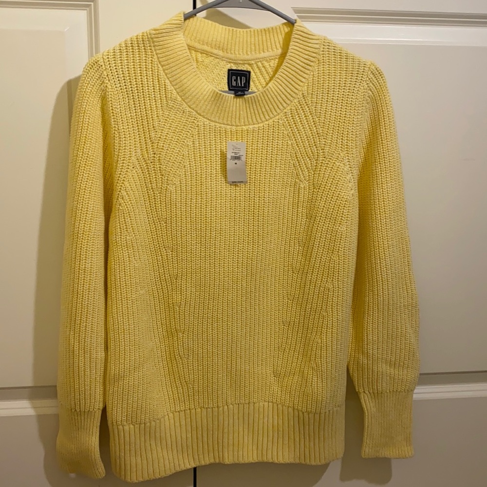 *NEW WITH TAGS* Gap Women’s Yellow Chunky Sweater Size Medium 100% cotton